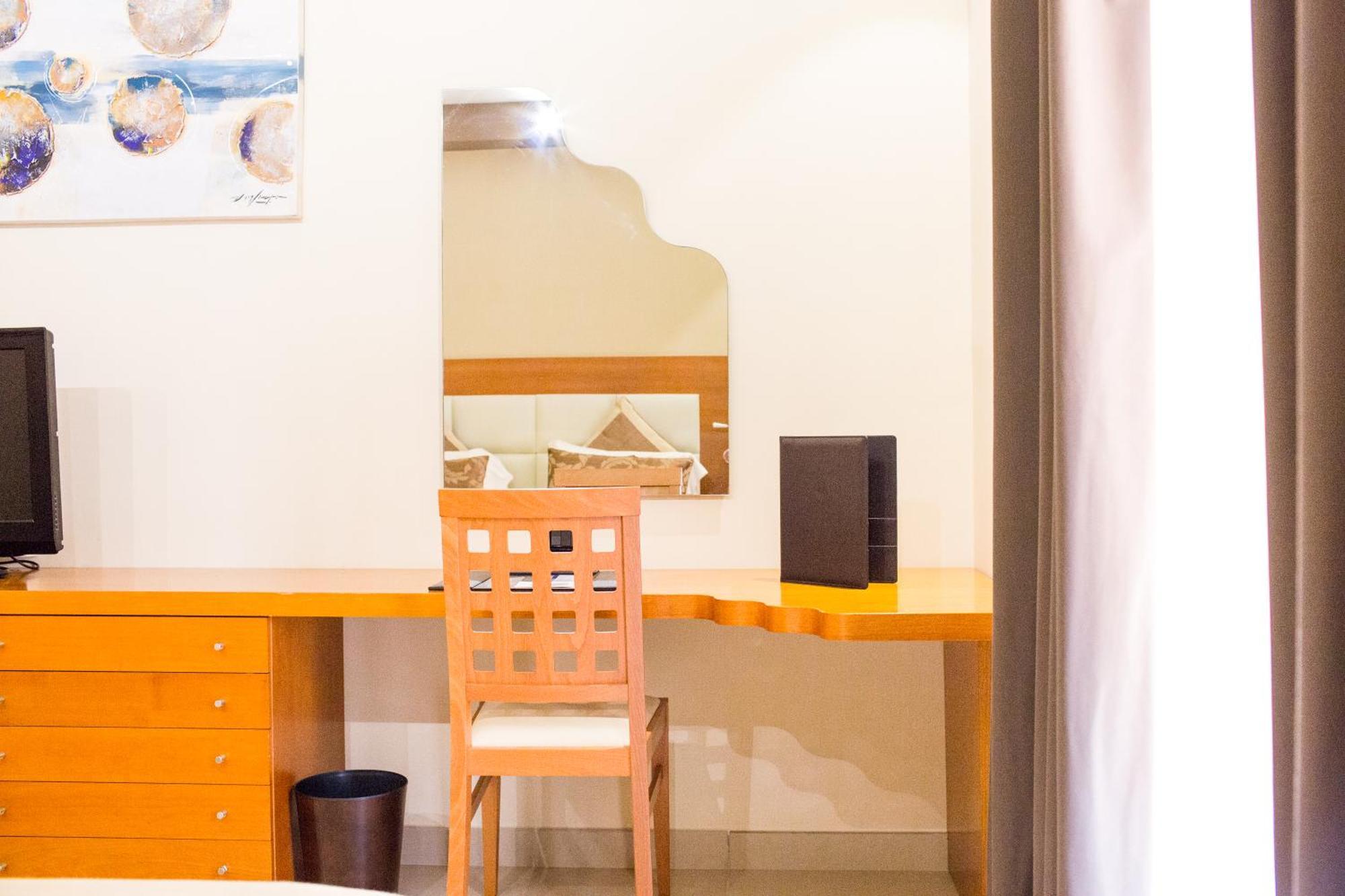 Hotel Agora Sure Hotel Collection By Best Western Lago Patria Bilik gambar